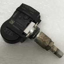 Load image into Gallery viewer, TPMS Sensor 56029526AA Chrysler, Dodge, Jeep 62685e2e