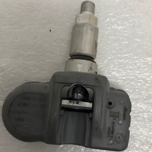 Load image into Gallery viewer, Set of 4 Mercedes Schrader TPMS Sensor A0009054100 433mhz 5fb500fd