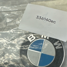 Load image into Gallery viewer, BMW Wheel Center Cap 36136783536 336140ec