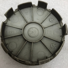 Load image into Gallery viewer, Set of 4 BMW wheel center caps 3 &amp; 5 &amp; 7 series 6768640 68mm 435f2210