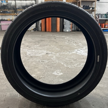 Load image into Gallery viewer, SUMITOMO 245/35/20 TIRE 6e5dc458