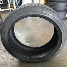Load image into Gallery viewer, One MICHELIN PRIMACY MXM4 235/40/19 Tire d07738d1