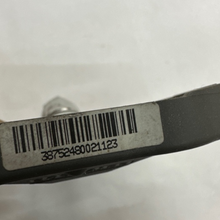 Load image into Gallery viewer, TPMS Sensor GM Original OEM 20964159 7304c20f