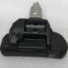 Load image into Gallery viewer, Set of 4 Mercedes TPMS Sensor A0009050030 433 Mhz 84caf77d