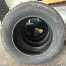 Load image into Gallery viewer, Set of 4 Iris Ecoris 185/65/15 Tires e2be29f0