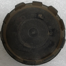 Load image into Gallery viewer, Set of 2 BMW Wheel Center Caps 68mm 678353604 5cc75820