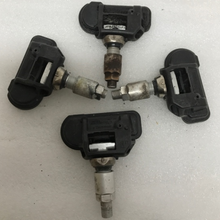 Load image into Gallery viewer, Set of 4 Mercedes-Benz TPMS 433 Mhz A0009050030 25532814