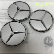 Load image into Gallery viewer, Set of 3 Mercedes-Benz Wheel Hub Center Caps b76fd65b