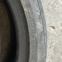 Load image into Gallery viewer, TOYO Set of 2 TIRE 225/40/19 b3625f0b