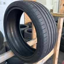 Load image into Gallery viewer, DUNLOP SPORT MAXX 245/35/20 TIRE ab4f1482