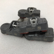 Load image into Gallery viewer, Set of 4 Schrader TPMS Sensor 433mhz A0035400217 bbe1ed8c