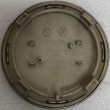 Load image into Gallery viewer, Set of 4 Audi Wheel Hub Center Caps 4B0601170A cc796aec