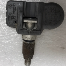 Load image into Gallery viewer, Set of 4 Mercedes Schrader TPMS Sensor A0009054100 433mhz ea7fec60