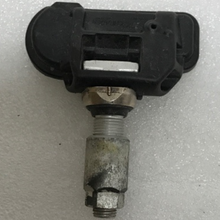 Load image into Gallery viewer, Set of 4 Mercedes-Benz TPMS 433 Mhz A0009050030 25532814