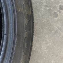 Load image into Gallery viewer, TOYO Set of 2 TIRE 225/40/19 b3625f0b