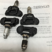 Load image into Gallery viewer, Set of 4 Mercedes Benz TPMS Sensor 433 Mhz A0009050030 48509529