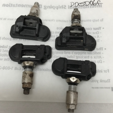 Load image into Gallery viewer, Set of 4 Mercedes Benz TPMS A0009050030 433MHz ddc5d06f