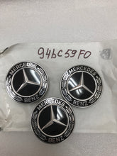 Load image into Gallery viewer, Set of 3 Mercedes-Benz Center Cap Black Wreath A2224002200 94bc59f0