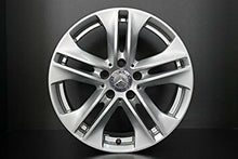 Load image into Gallery viewer, MERCEDES E350 2010 2011 17" FACTORY ORIGINAL REAR WHEEL RIM