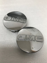 Load image into Gallery viewer, Set of 2 GMC CENTER CAPS 20942032 83 MM f5af69bf