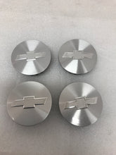 Load image into Gallery viewer, Set of 4 CHEVROLET Maschined Center cap 9595010 68mm