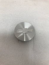 Load image into Gallery viewer, Set of 4 CHEVROLET Maschined Center cap 9595010 68mm
