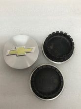 Load image into Gallery viewer, SET OF 3 Chevrolet Center Caps 9594156 57 MM 7a035aa2